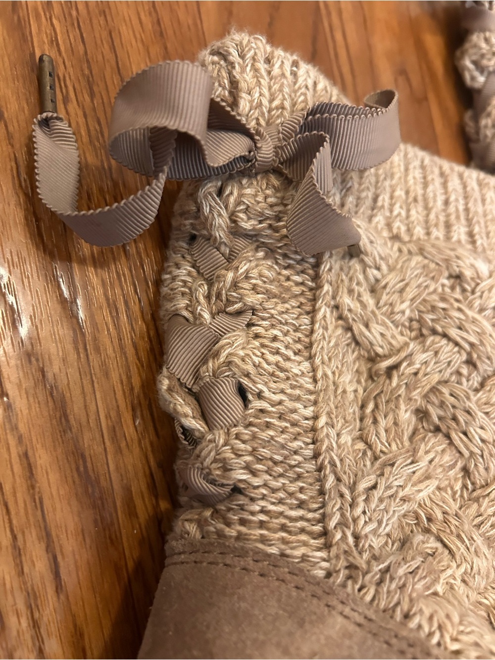UGG Isla Cable Knit Boots Bow Cozy Oatmeal - Picture 4 of 12